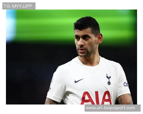 美国后卫麦肯齐谈波帅期望希望能效仿罗梅罗的踢球风格 美国后卫麦肯齐谈波帅期望希望能效仿罗梅罗的踢球风格