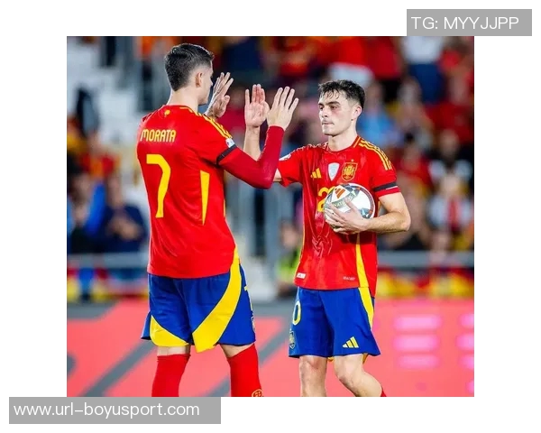 佩德里社交媒体分享与阿尔巴合照表达敬意感慨并肩作战的荣幸 佩德里社交媒体分享与阿尔巴合照表达敬意感慨并肩作战的荣幸