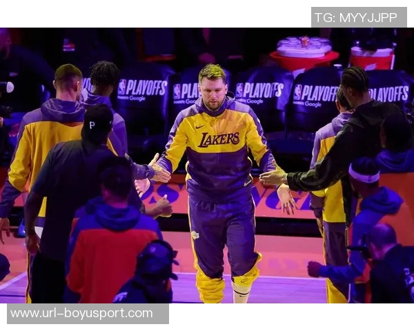 湖人揭幕战球员评分揭晓东契奇独领风骚新援艾顿惨遭D级评价