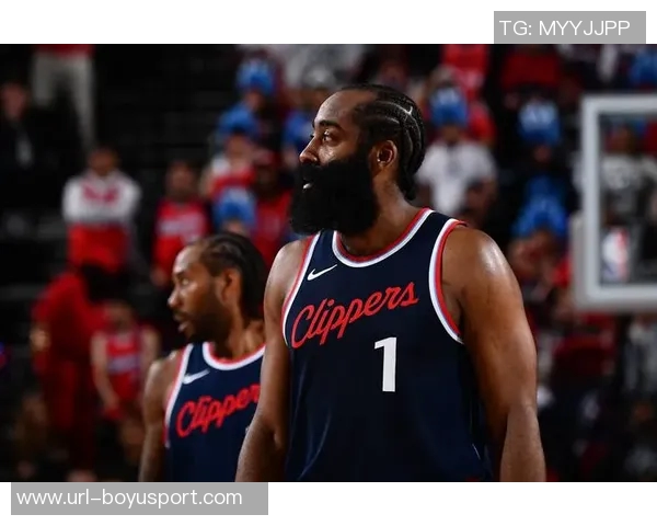 哈登谈保罗离队决策称管理层认为这是最优选择