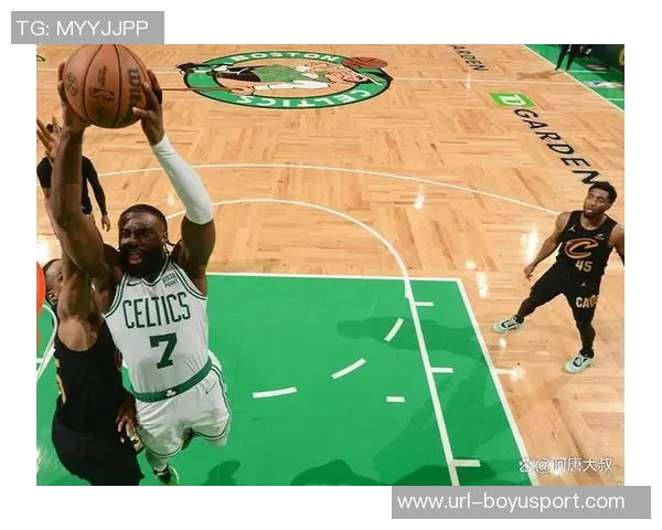 迈克布朗称赞骑士表现出色并强调球队仍有巨大提升潜力